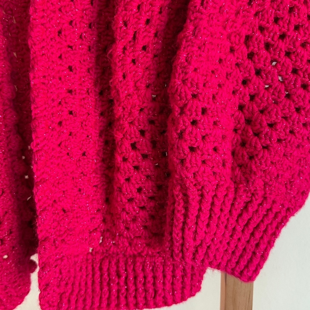 Hand knit crochet, fuchsia sparkle, short cardigan - Picture 6 of 10
